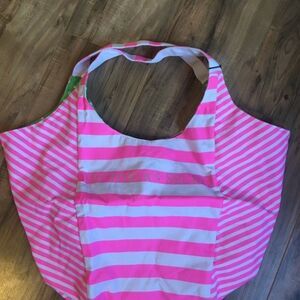 NWT Victoria's Secret pink and‎ white bag